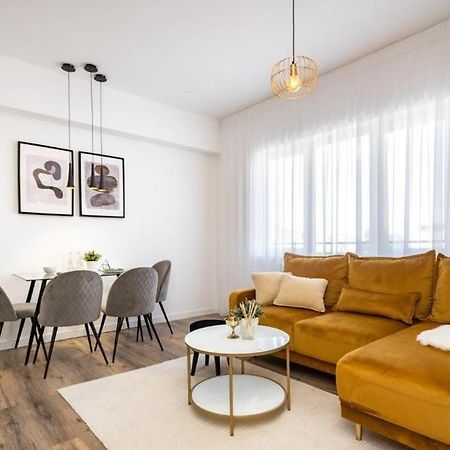 Majestic Apartament With View In Magheru Bucureşti Exterior foto
