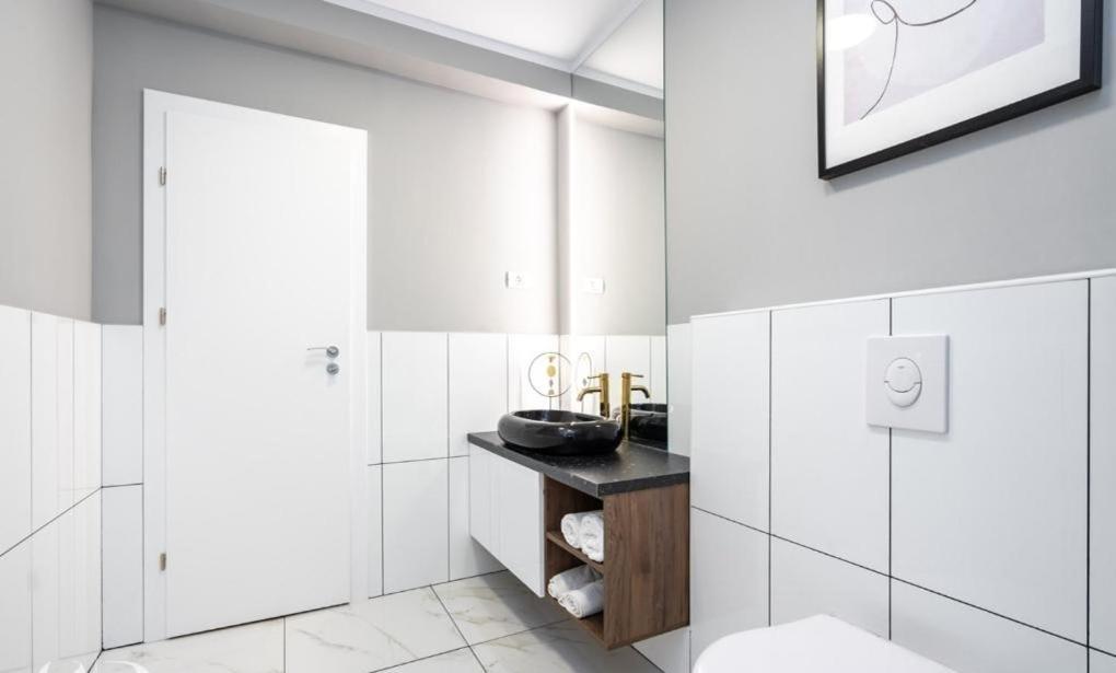 Majestic Apartament With View In Magheru Bucureşti Exterior foto