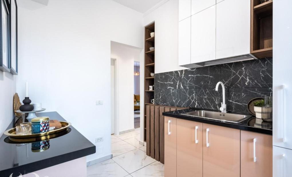 Majestic Apartament With View In Magheru Bucureşti Exterior foto