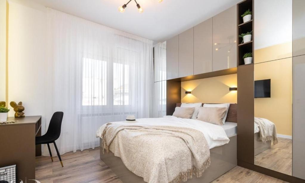 Majestic Apartament With View In Magheru Bucureşti Exterior foto